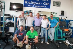 BEITRAG IM HERZOG: Training im „eigenen Wohnzimmer“ - Kraftsport-Club